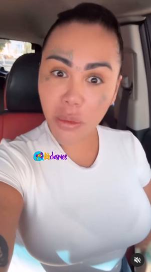 YINA CALDERÓN
