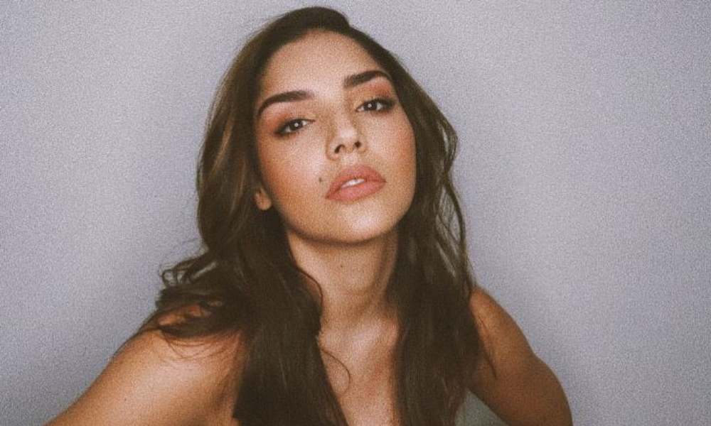 LAURA BARJUM