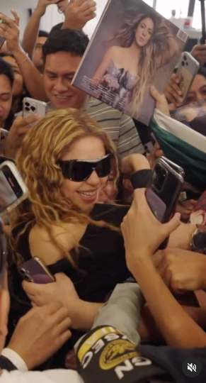 SHAKIRA 