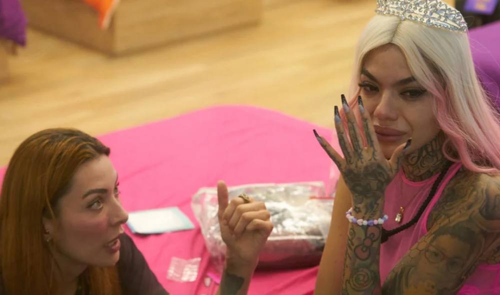 NORMA NIVA Y MELISSA GATE