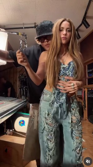 BEELE Y SHAKIRA 