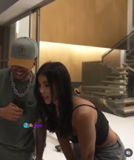 WESTCOL Y KARINA GARCÍA