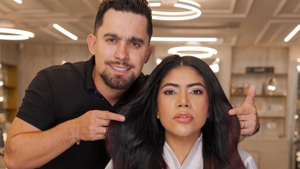 EL REY DE LAS EXTENSIONES Y LA TOXI COSTEÑA