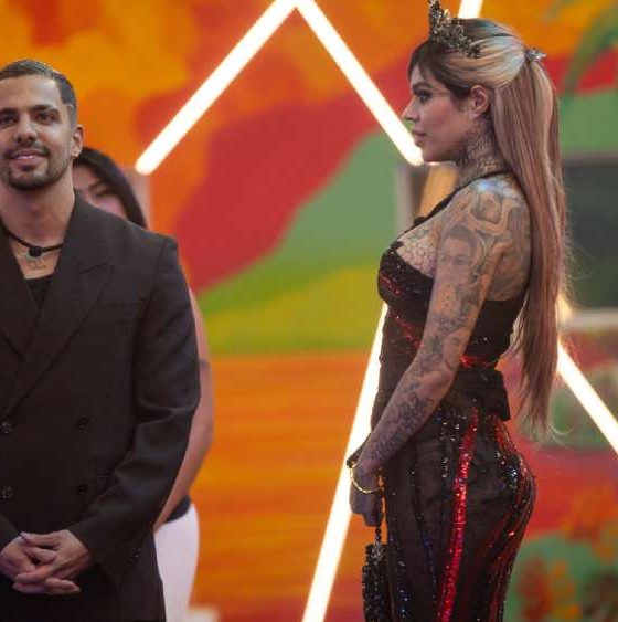 ALTAFULLA Y MELISSA GATE