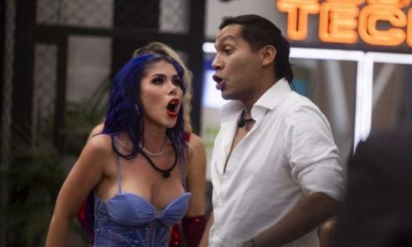 ALEXA TORRES Y JUANDA CARIBE