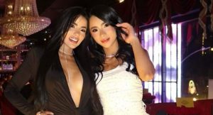 KARINA GARCÍA, ISABELLA VARGAS